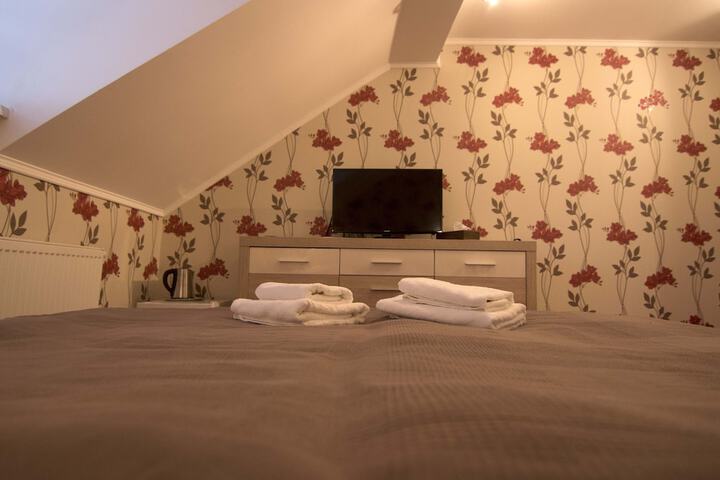 Room 3 of 34