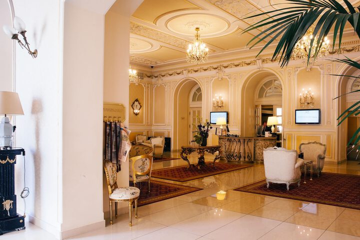 Hotel Lobby