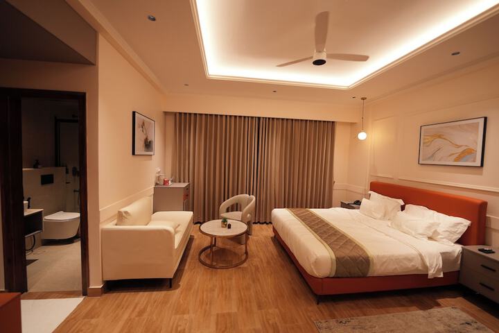 Room 13 of 49