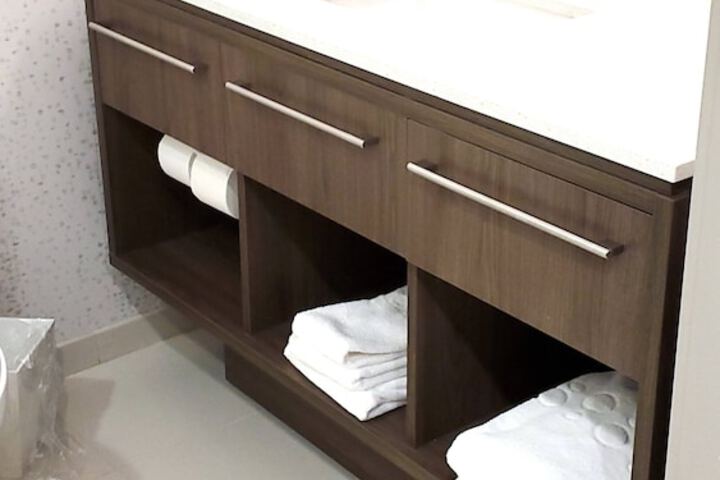 2 Queen Mobilty Hearing Accessible Tub Studio (4 of 8)