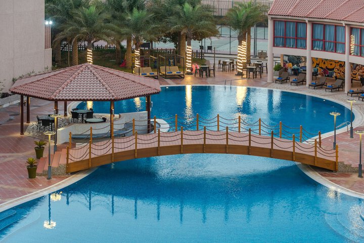 Pool 58 of 84