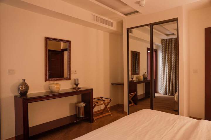 Room 18 of 40