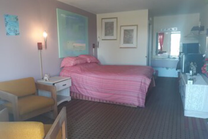 Room 11 of 13