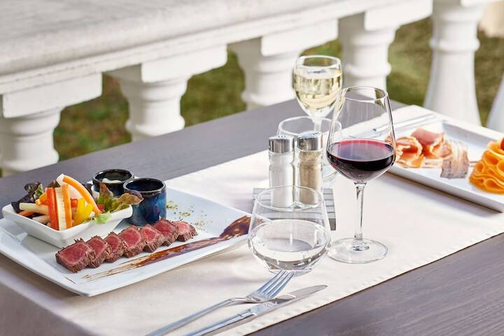 Dining 50 of 80