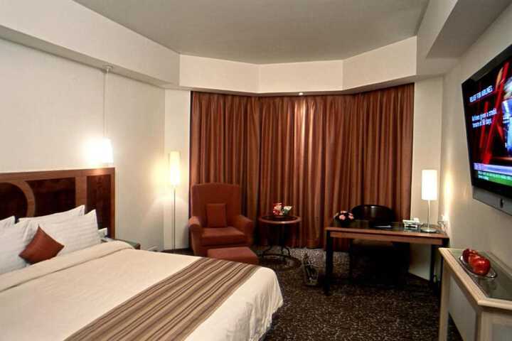 Room 47 of 76