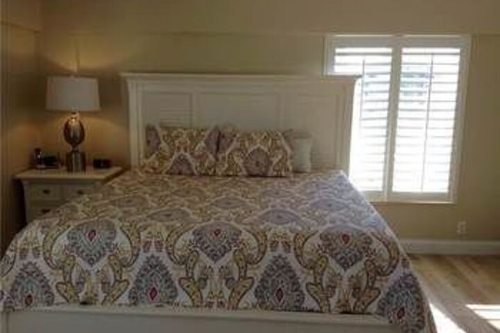 Room 6 of 15