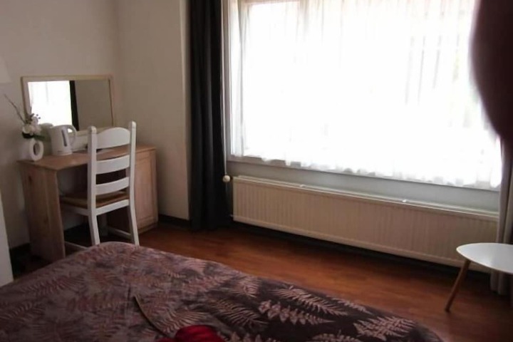 Room 6 of 57