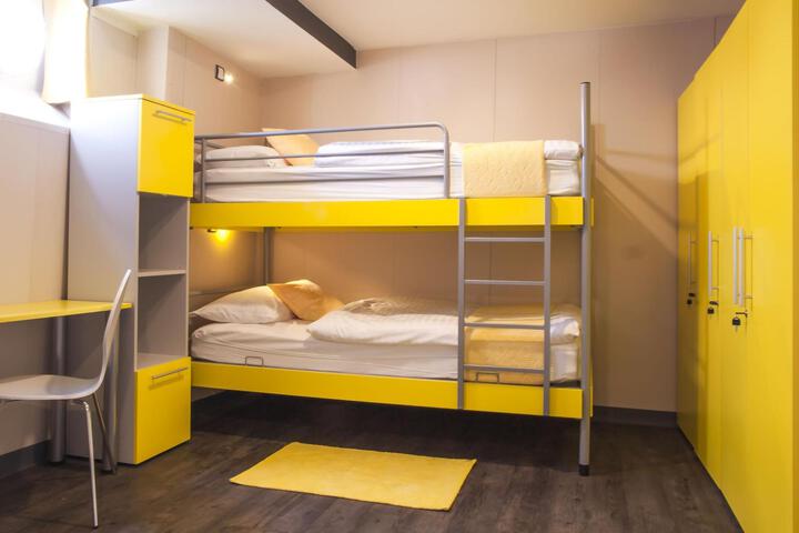 Room 69 of 146