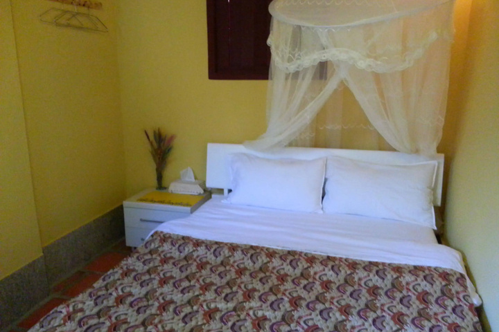 Room 4 of 13