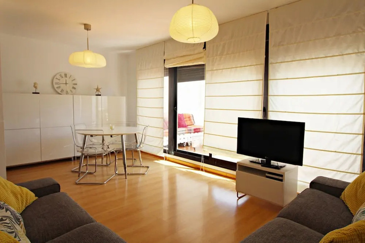 Room 4 of 17
