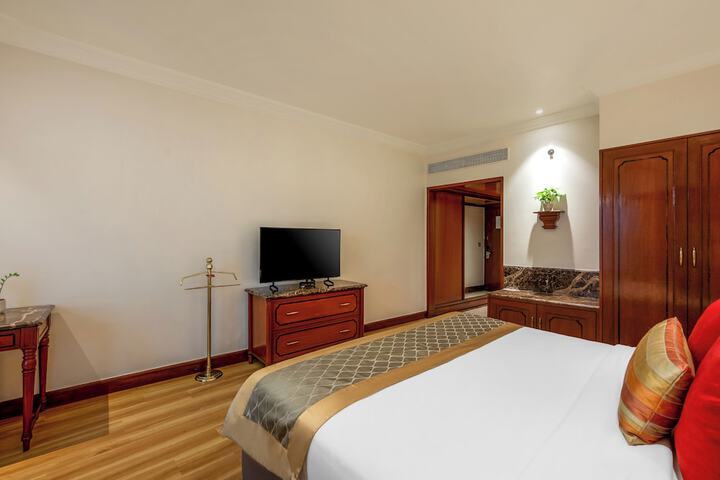 Room 27 of 105