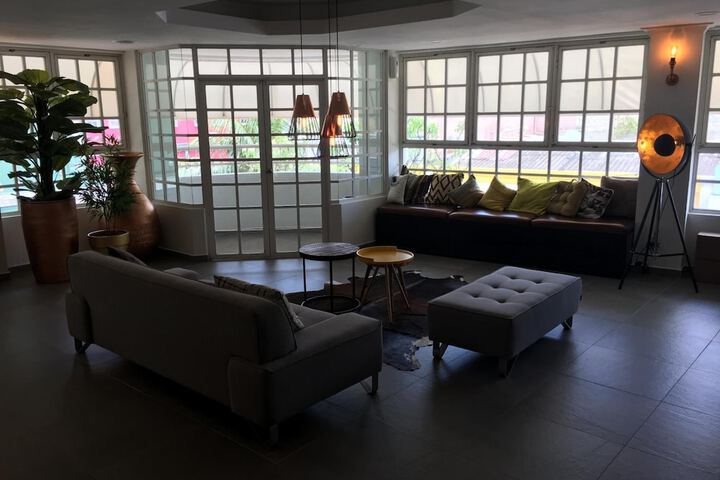Guest Lobby