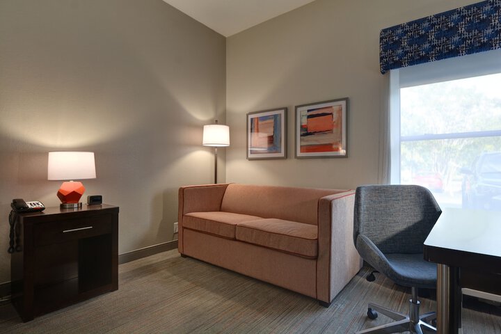 Room 6 of 60