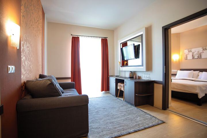 Room 5 of 13