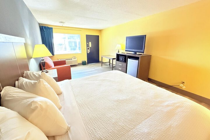 Room 9 of 30