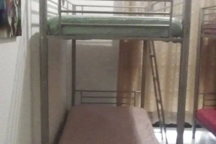 Room 9 of 10