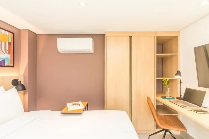 Room 19 of 156