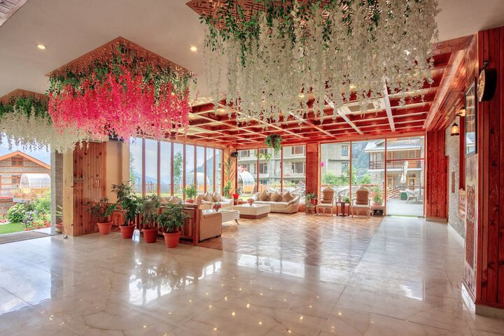 Hotel Interior 4 of 96