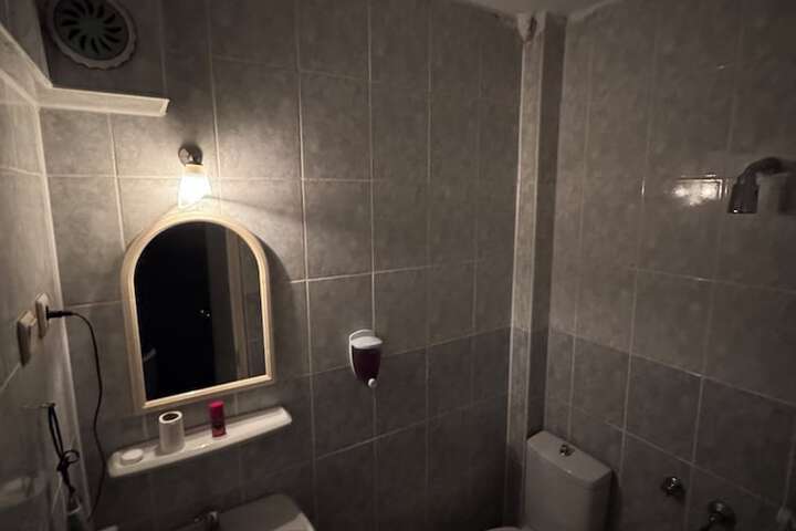Room 14 of 15