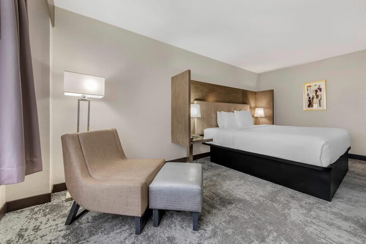 Room 12 of 39