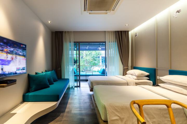 Room 9 of 48