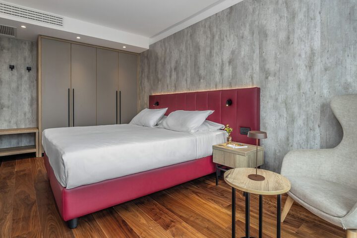 Room 32 of 133