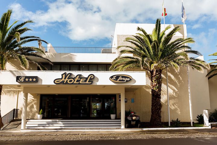 Hotel 30 of 31