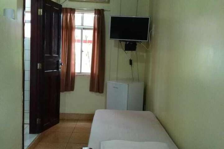 Room 15 of 31