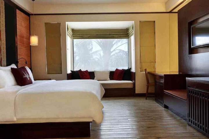 Room 30 of 136