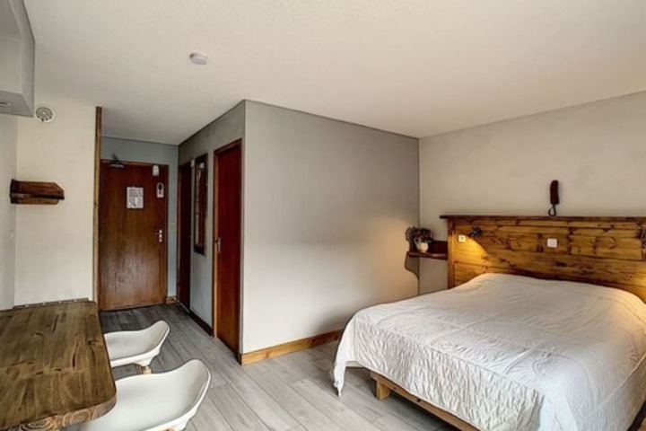 Room 13 of 54