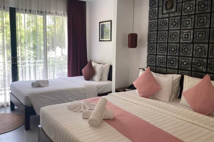 Room 43 of 298
