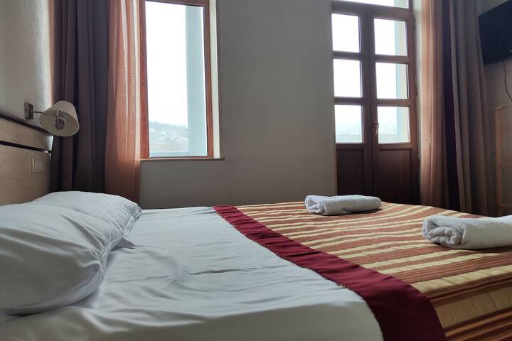 Room 6 of 21