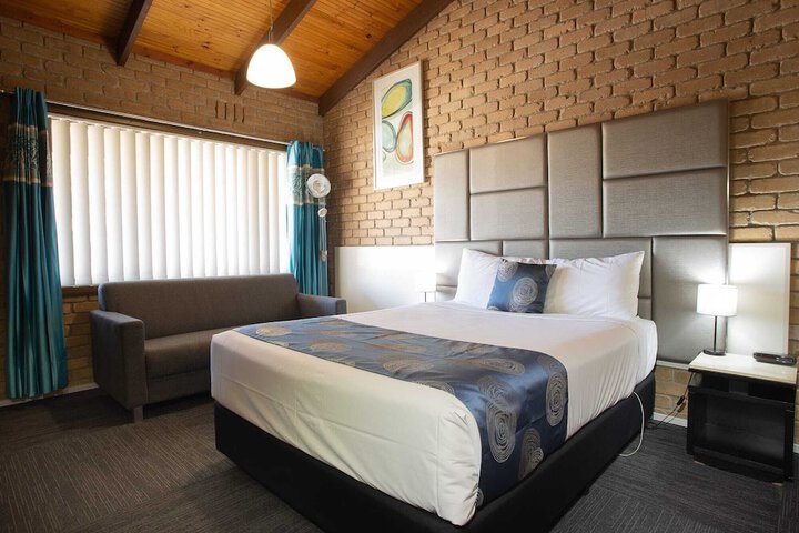 Room 42 of 70