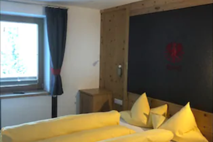 Room 8 of 8
