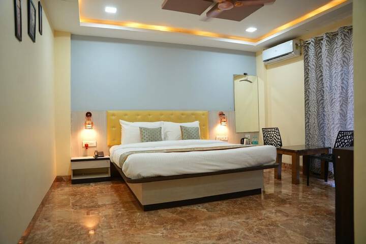 Room 4 of 19