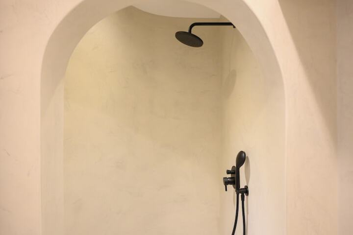 Room 80 of 86