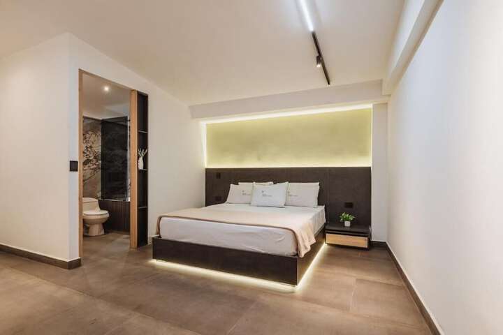 Room 42 of 91