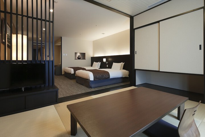 Room 10 of 72