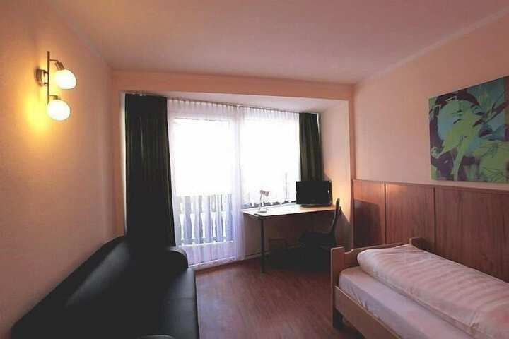 Room 28 of 55