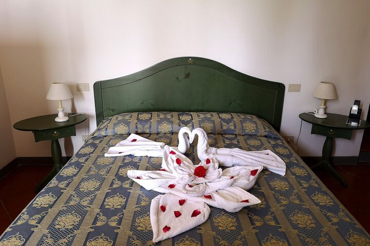 Room 12 of 51