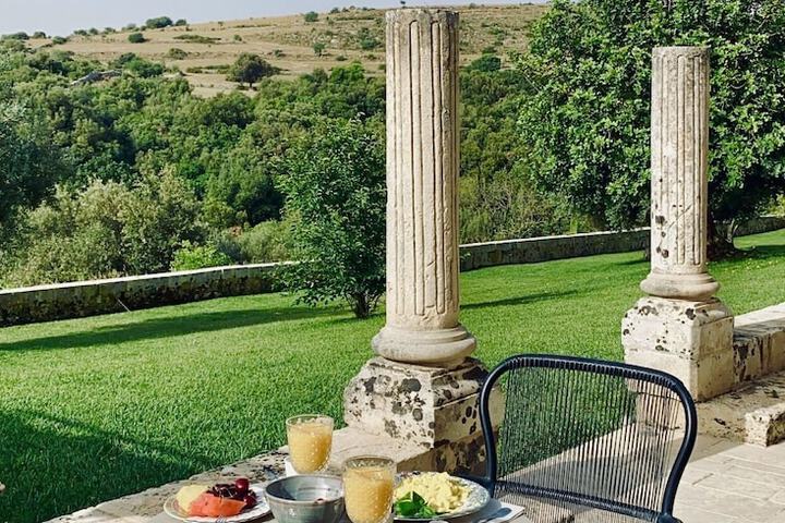 Breakfast/Coffee Service 114 of 143