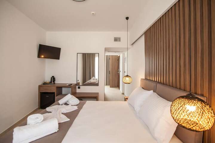 Room 12 of 43