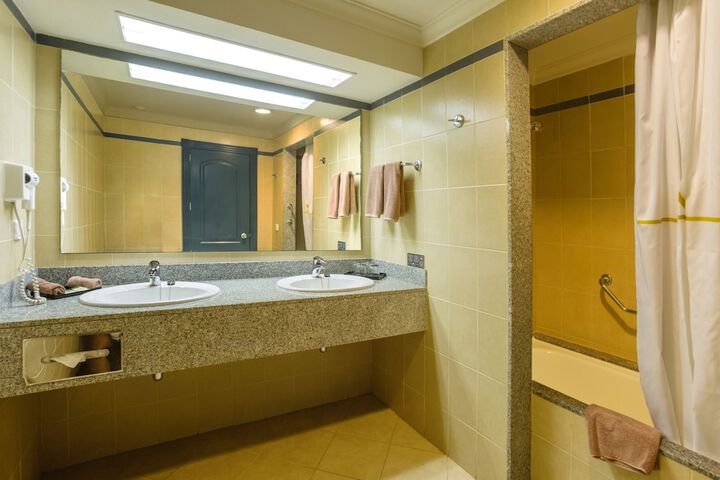 Room 46 of 130