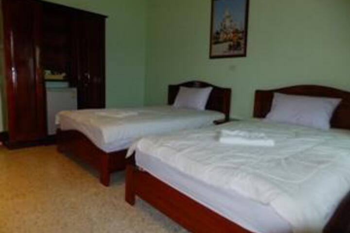 Phou Chang Hotel