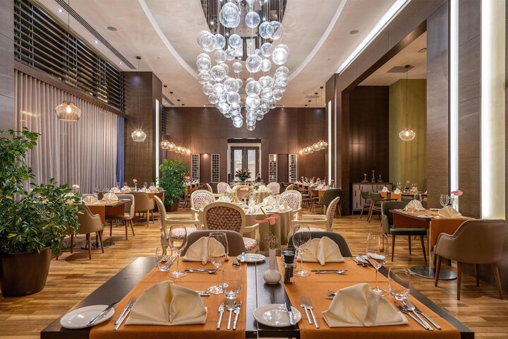 Dining 159 of 242