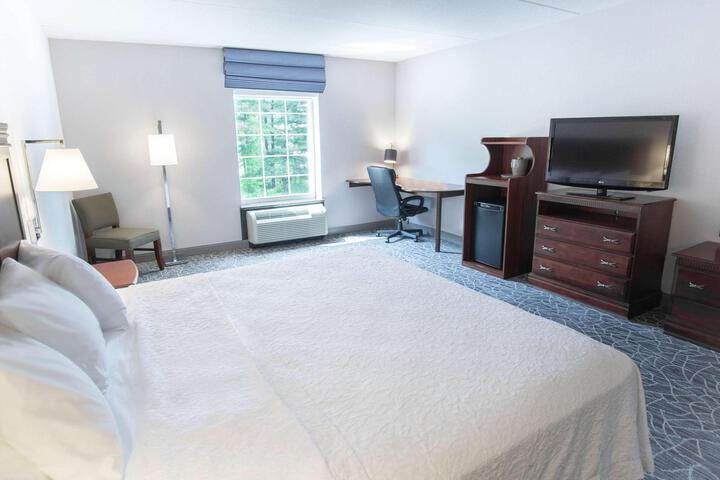 1 King Bed (11 of 24)