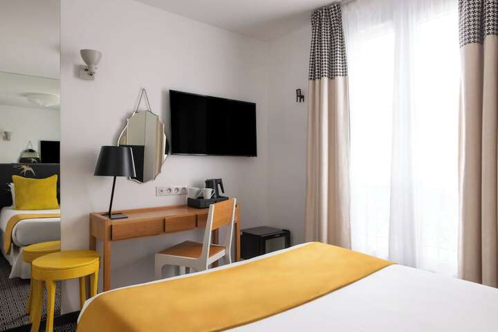 Room 40 of 71