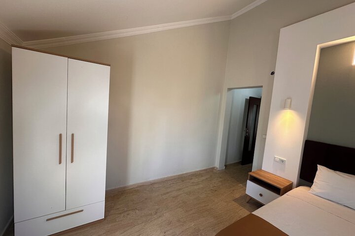 Room 54 of 171