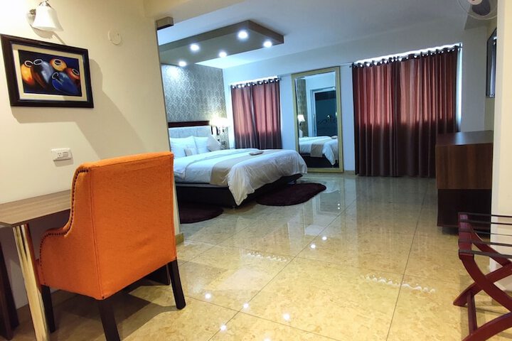 Room 16 of 103