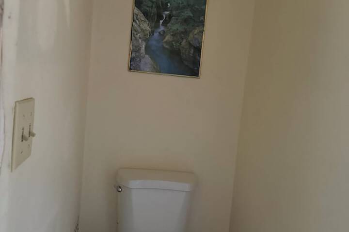 Room 17 of 23